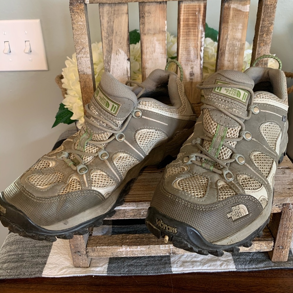 North Face gortex hiking shoes